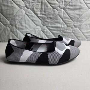 Skechers Black White Air Cooled Memory Foam Ballet Flats Shoes Womens 
Sz 10